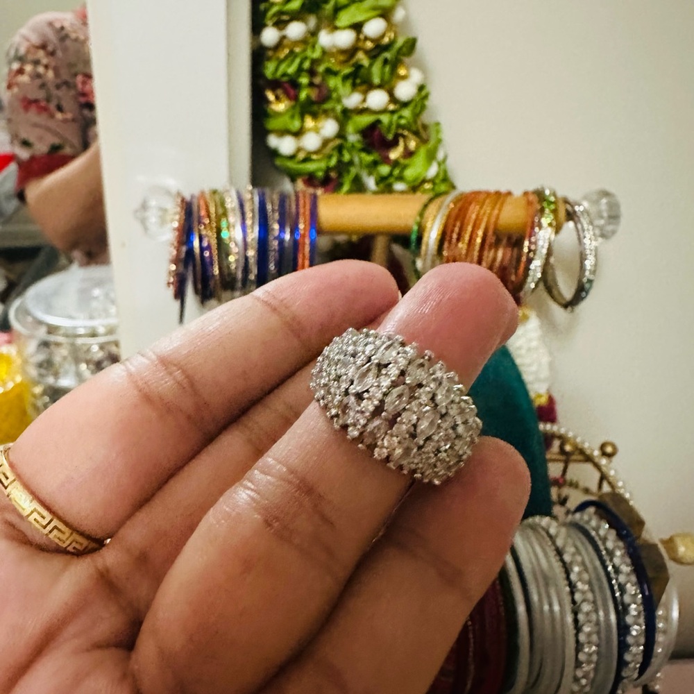 Elegant Silver Women's Ring